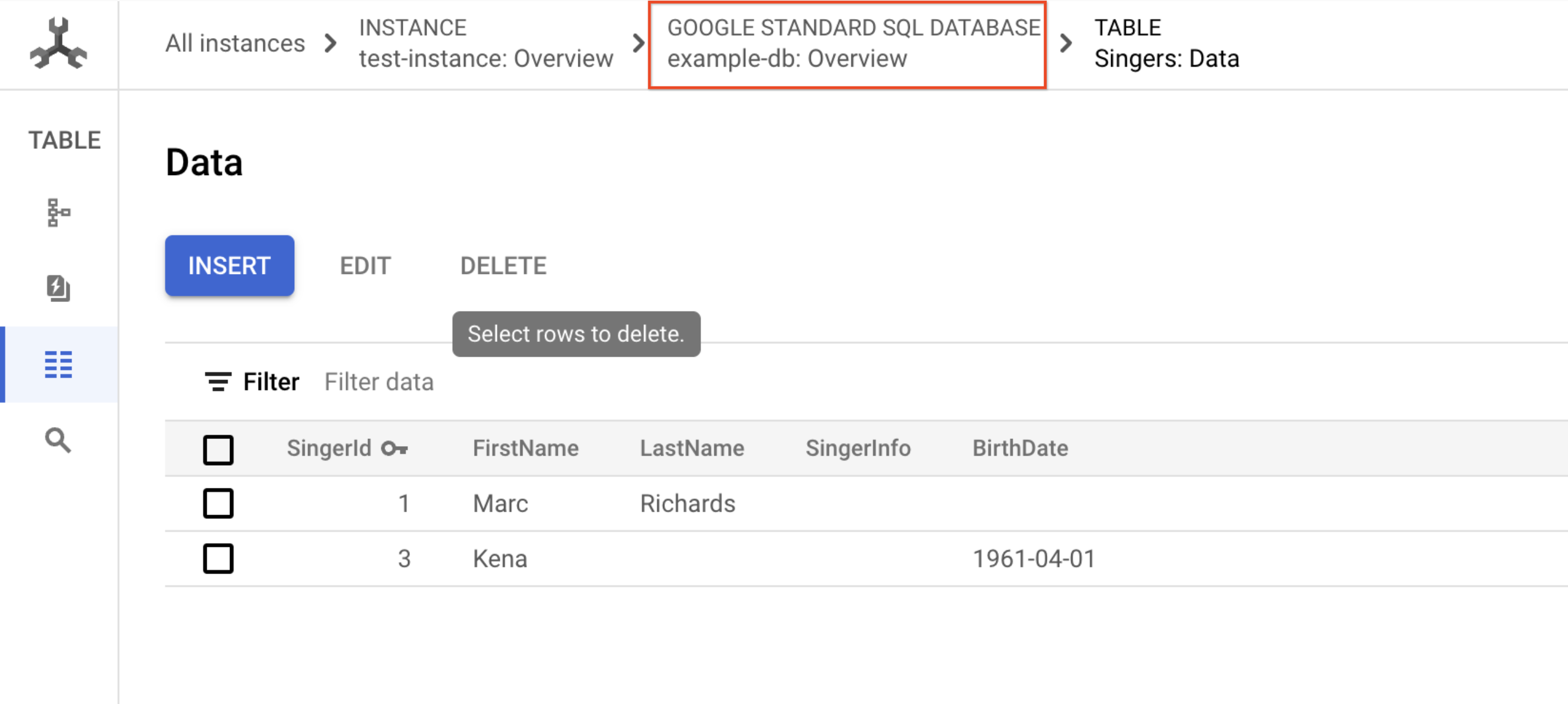 Base de datos destacada en la ruta de navegación