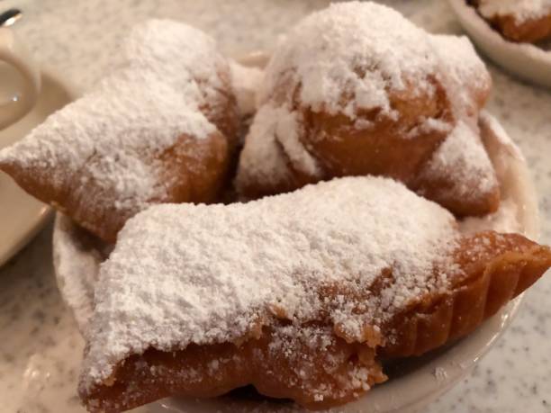 powdered sugar beignet image 1