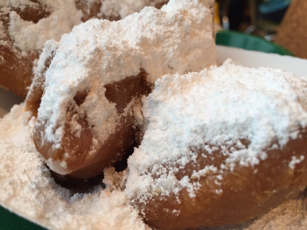 imagen de beignet con azúcar en polvo 2